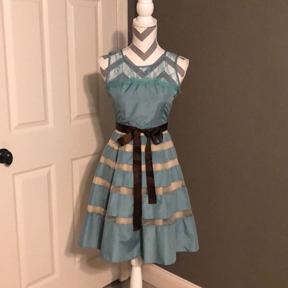 Altard State dress  - Picture 1 of 4